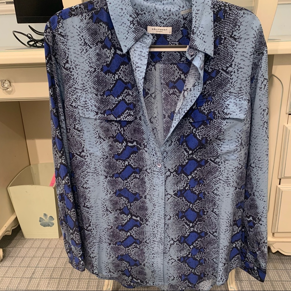 Equipment Button Down